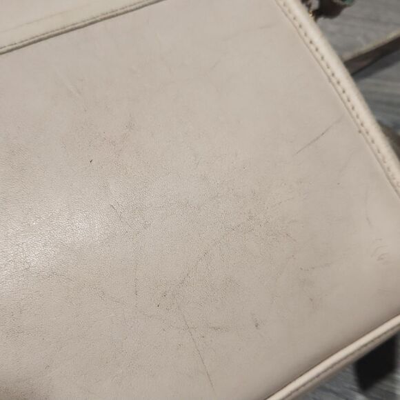 RARE Vintage Ivory Coach Devon Leather Turnlock Crossbody Bag - Picture 5 of 12